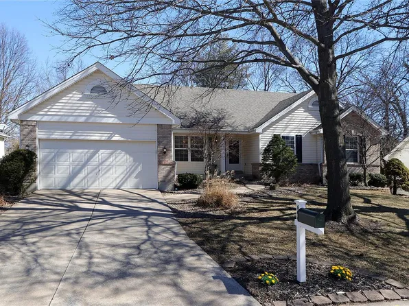 606 Wyatt Dr, Saint Peters, MO 63376