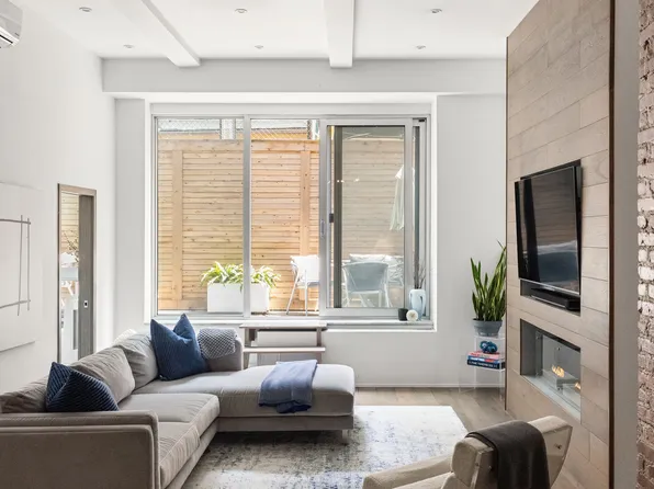 21 East 22nd Street 2B image 2 of 13
