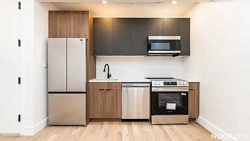 103 Moore St #3F Photo 1