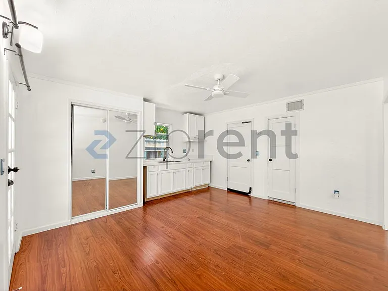 2755 Sanborn Ave — Photo 7