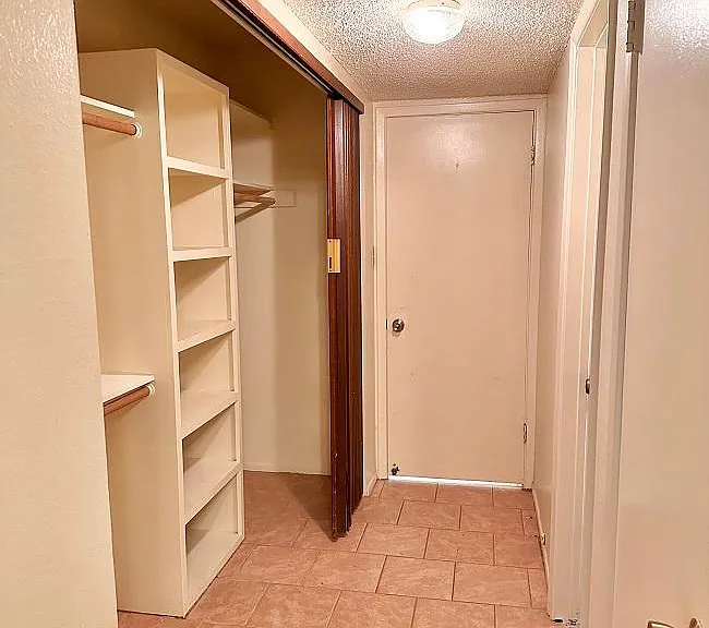 2128 S 11th Ave — Photo 10