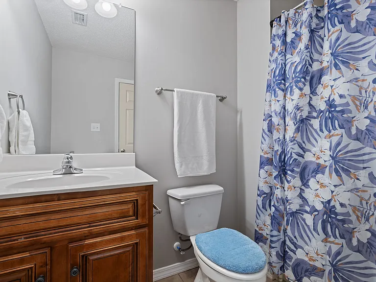Tomrick Cir — Photo 13