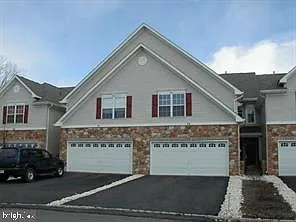 49 Heath Ct Photo 1