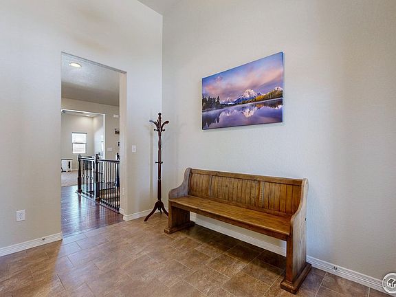 5th image of 6074 Carmon Dr