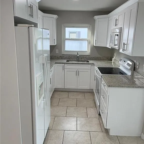 2505 SE 16th Pl #2 — Photo 11
