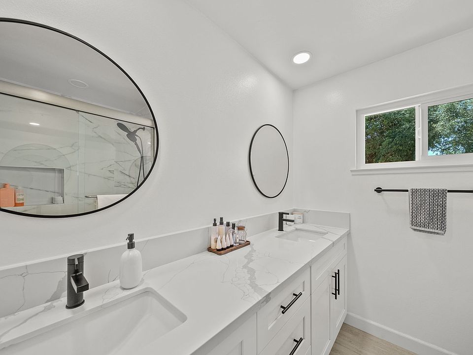 1st image of 3474 Farrell Cir