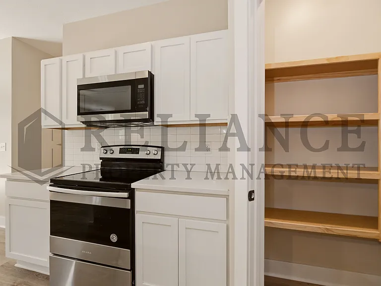 220 W May St — Photo 20