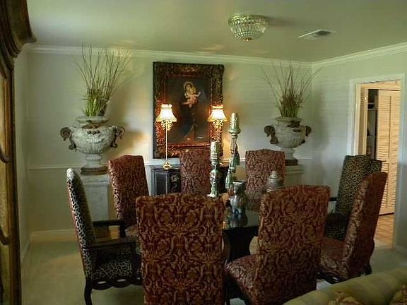 3rd image of 3520 Crestwood Dr