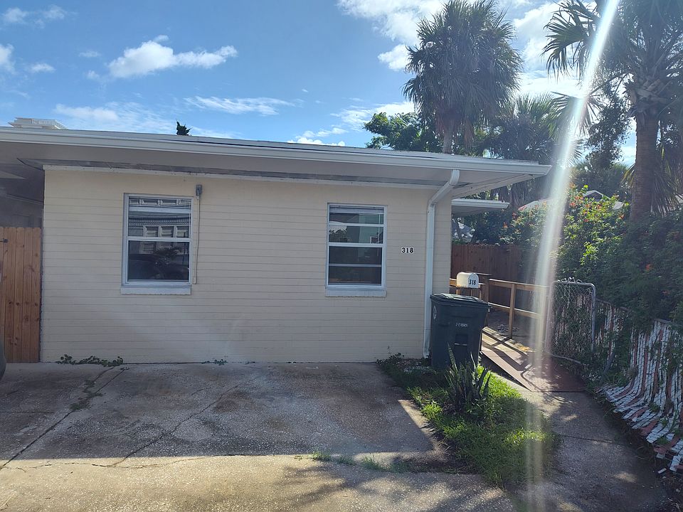 1st image of 318 N Oleander Ave