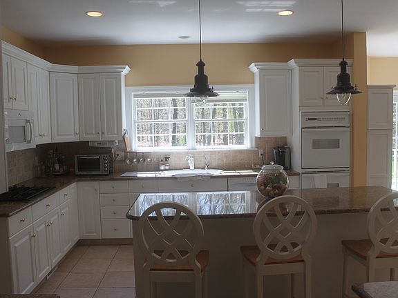 4th image of 16 Owls Nest Ln