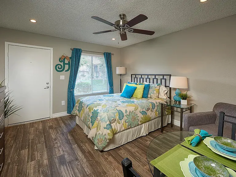 Fiesta Village Furnished Apts — Photo 9