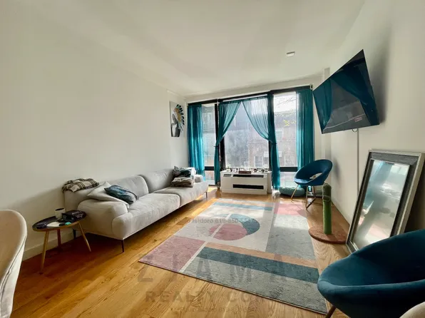 25 East 19th Street image 17 of 19