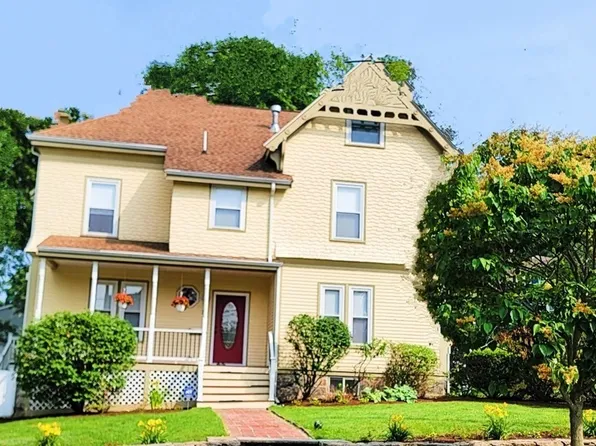 38 Knowles St #0, Newton Center, MA 02459