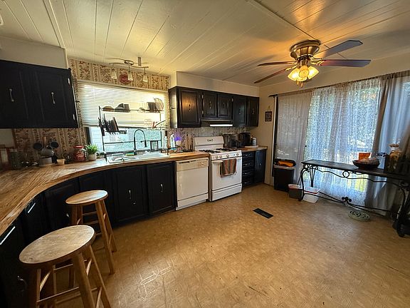 5th image of 618 Tanglewood Rd