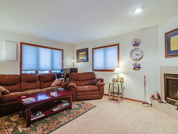 4th image of 3304 Greenspire Ln