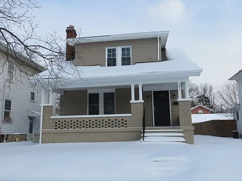 203 McKinley St photo 1