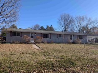 2901 Frontenac Ave, Stevens Point, WI 54481