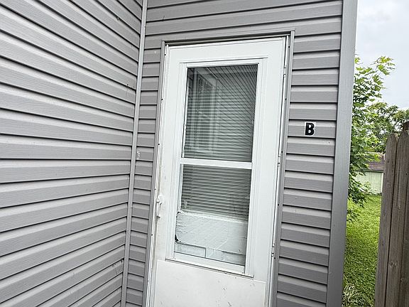 2nd image of 1326 Lafayette Ave Unit B