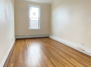 25-55 47th St #2RR, Astoria, NY 11103