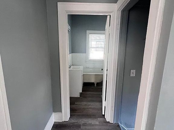 4th image of 2344 Maffett St