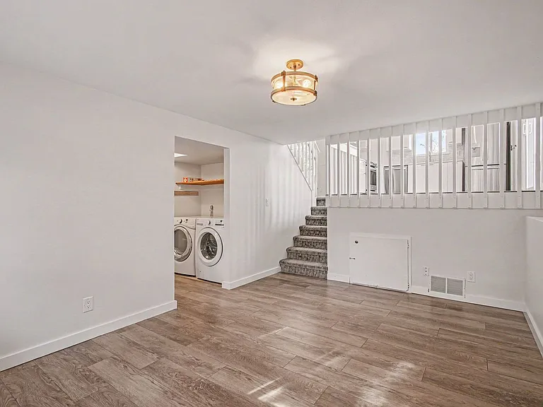 2029 Ambleside Dr — Photo 8
