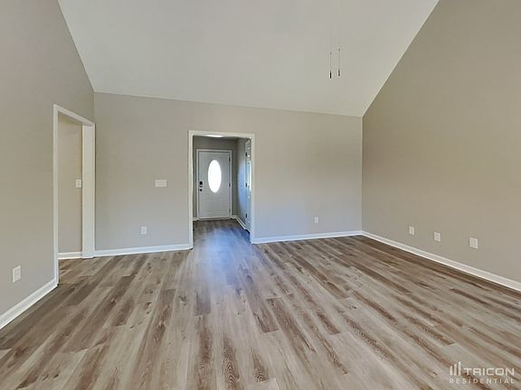 3rd image of 108 Cambridge Dr