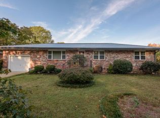 1422 Clearpoint Dr, Hixson, TN 37343