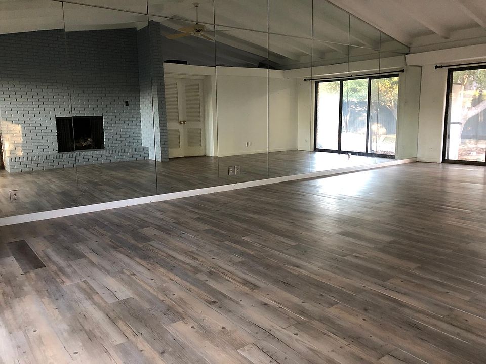 Formal living space. More property pictures coming soon!