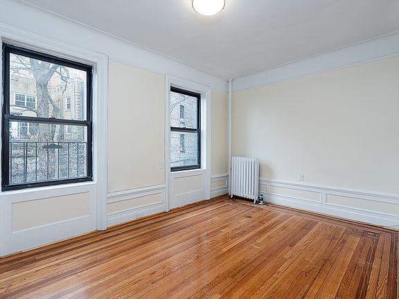 2nd image of 867 W 181st St APT 5L