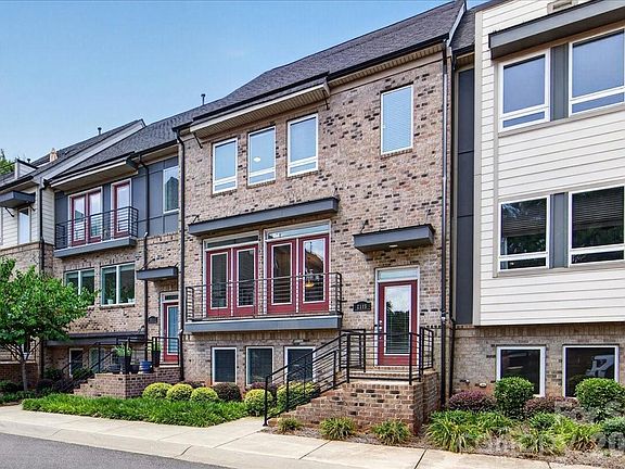 2nd image of 2115 Garabrandt Ln