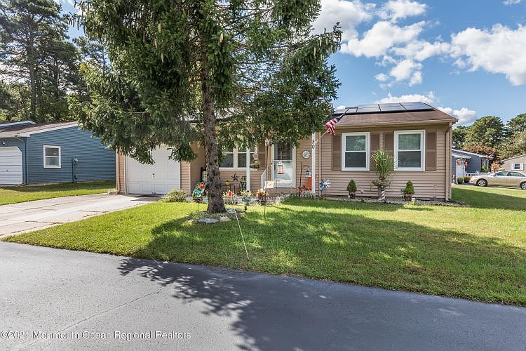 1st image of 30 Orchard Dr