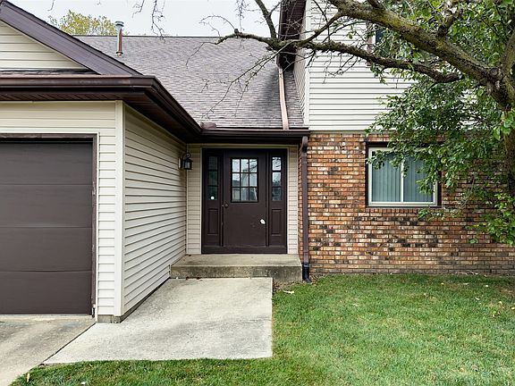 3rd image of 1600 Northbrook Dr #B8