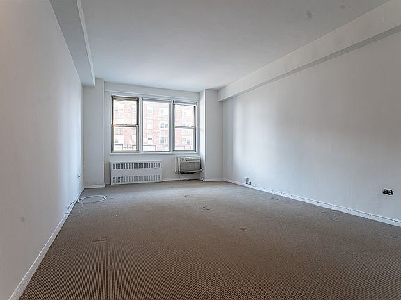 5th image of 3755 Henry Hudson Pkwy W APT 7A