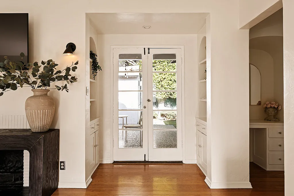 2 bed, 1288 sqft, $7,990 — Photo 4