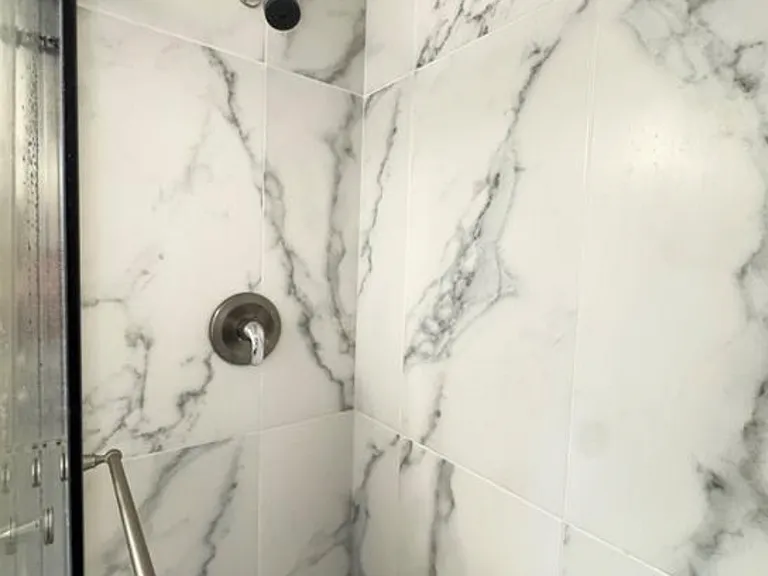 4906 Victoria Dr #108 — Photo 10