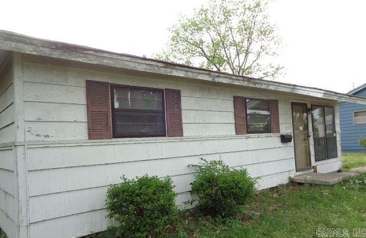 1st image of 2101 Muldrow Dr