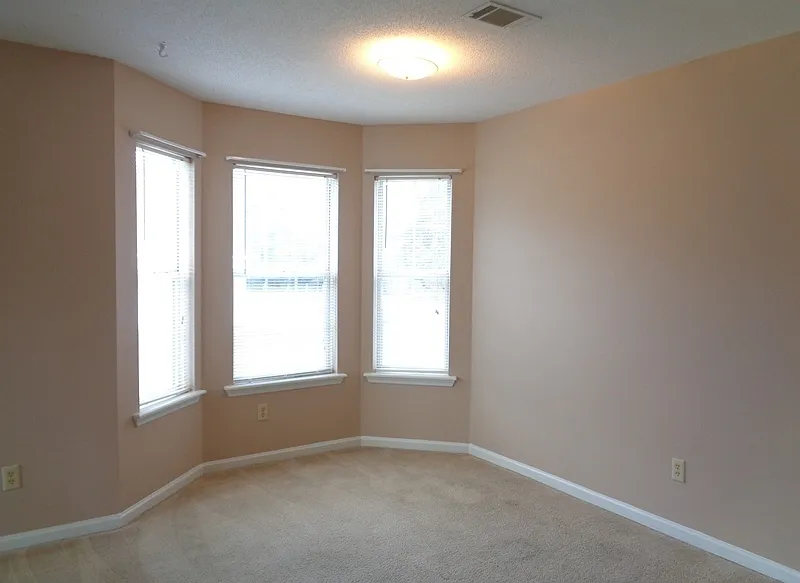 6118 Vinnie Drive — Photo 3