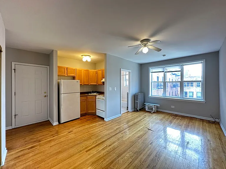 914 W Dakin St #513 — Photo 6