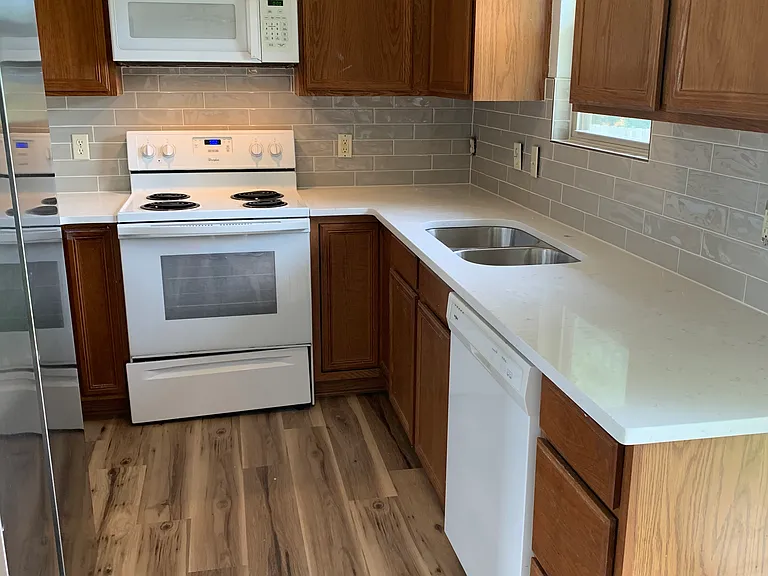 743 S Westview Cir — Photo 23