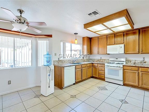 5th image of 8283 Hidden Hills Dr