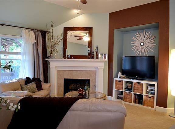 3rd image of 2829 Starshine Dr