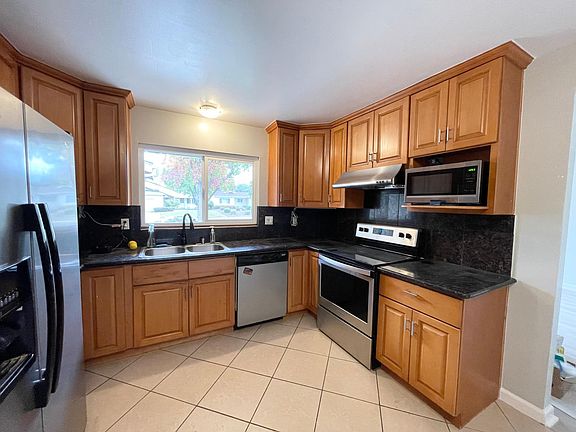 3rd image of 7117 Bark Ln