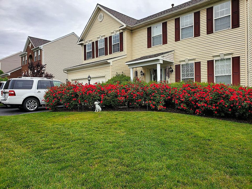 1st image of 2915 Medford Dr