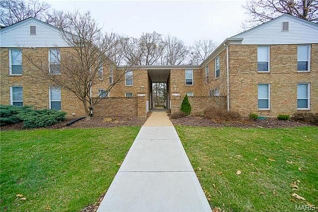 1st image of 416 Colony Woods Dr #416