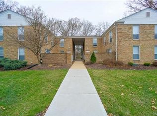 416 Colony Woods Dr #416, Saint Louis, MO