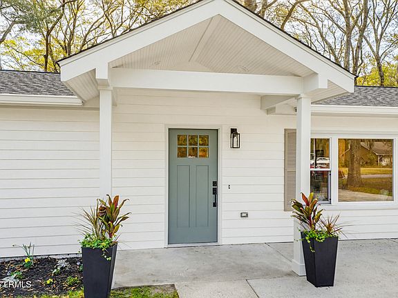 2nd image of 8 Blythewood Rd