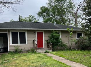 715 Enfield St, Bryan, TX 77802