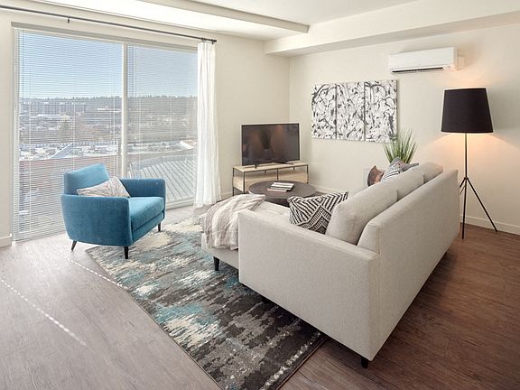 3rd image of 16450 Redmond Way #608