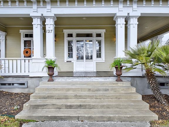 3rd image of 127 E ASHBY PL