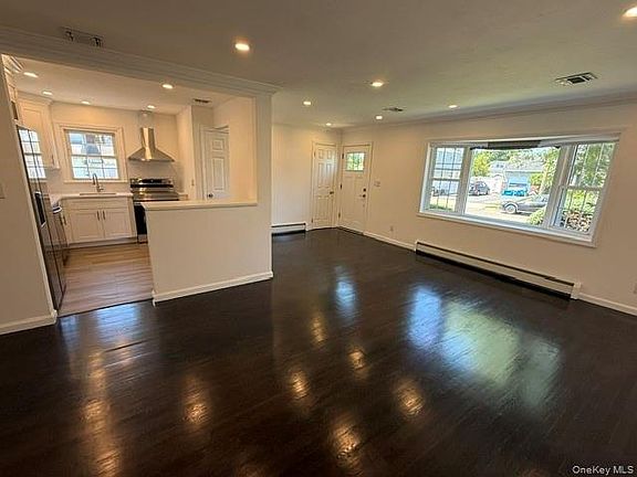 4th image of 322 N Virginia Avenue